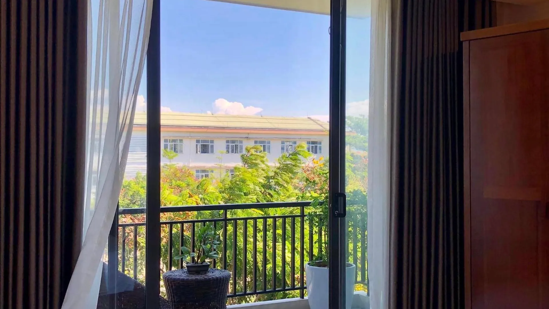 Son Tra Green Hotel & Apartment Ντα Νανγκ